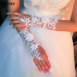 2023, guantes de novia con apliques de encaje Floral de diseñador, guantes de boda cortos con cuentas sin dedos blancos, accesorios para mujer CL0966