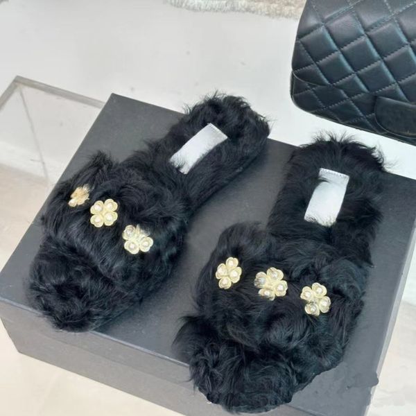 2023 Designer Fur Slippers Femmes Locs Chaussures décontractées Sliffy Tlimes en laine Mode en daim Marque Mocasins Mocasins Scuffs Slipper Cuir doux d'hiver chaud avec boîte 35-40