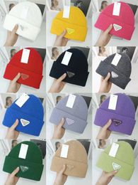 2023 Chapeaux de créateurs Bonnet pour hommes et femmes Automne / Hiver Chapeaux en tricot thermique Lettre Jacquard Unisexe Chapeau de crâne chaud Bonnet de luxe
