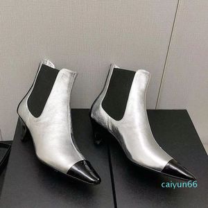 2023 Diseñador de lujo Color puro Botas puntiagudas para mujer Fiesta al aire libre Botines Chelsea Dama