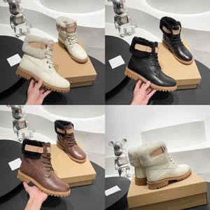 2023 Diseñador Luxury Womens Martin Toble Botas Mujeres Otoño Invierno 100% Lana de cuero Protección fría Caza de desgaste Resado Botas de fondo gruesas