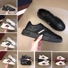 2023 diseñador Luxurys Brand running Zapatos casuales para hombres Negro blanco para hombre sutra Color sólido Cuero al aire libre zapatillas deportivas deportivas