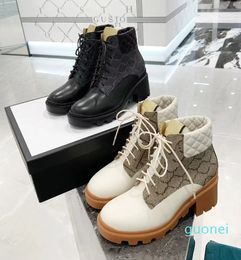 2023 Designer Martin Desert Boots Stivaletti con tacco alto Stivali in pelle da donna Stampa vintage Tessuto jacquard