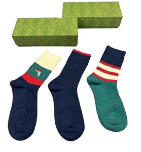 Chaussettes de styliste pour hommes et femmes, chaussettes de sport de luxe, chaleur d'hiver, chaussettes épaisses brodées en coton tricoté, t5, 2023