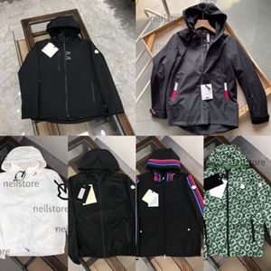 2023 Designer Hommes Femmes Trench Coat Zipper Veste à capuche Printemps Hiver Veste thermique Tendance de la mode Manteau de haute qualité coupe-vent et imperméable