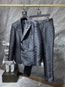 2023 diseñador Trajes para hombre Blazers Ropa de lujo de estilo occidental Jacquard letras estampados abrigos hombres Cooperación abrigo slim fit casual estilo occidental traje de vestir