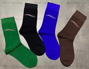 2023 Designer Hommes Femmes Chaussettes Deux paires Luxe Sports Mesh Lettre Imprimé Chaussette Mode Coton Homme Femme Sous-Vêtements En Gros N1