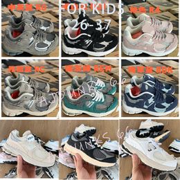 2024 Designer NB 2002r 1906 Big Kids Shoes Toddlers jongens meisjes nieuwe hardloopkinderen schoenen authentieke sneakers baby trainers