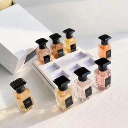 2023 designer parfum cologne geur heren dames Rose Cherie Angelique Noire Santal Pao Rosa Cruel Gardenia Cuir Beluga Rose Barbare Herbes 10ml 8pcs parfumset