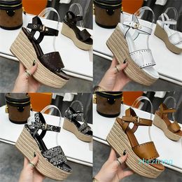 2023-Designer Sandales Starboard Wedge Sandal Femmes Talon Haut Wedge Plate-Forme Pantoufles Espadrilles Naturel Perforé Cuir De Veau Diapositives En Plein Air Sandale