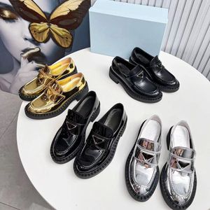 2023 Zapato de diseñador Hombres Mujeres Casual Monolith Logo Zapatos de cuero negro Aumentar las zapatillas de deporte de plataforma Patente clásica mate