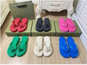 2023 designer Slippers fashion ladies flip flops luxury brand slippers spring summer moccasin shoes hotels beach outdoor simple youth high quality Casual sandals