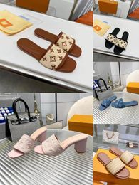 2023 Designer Slippers Vrouwen Sandalen Strand Chinoiserie Geborduurde Slippers Doos En Stofzak Casual Mode Damesschoenen