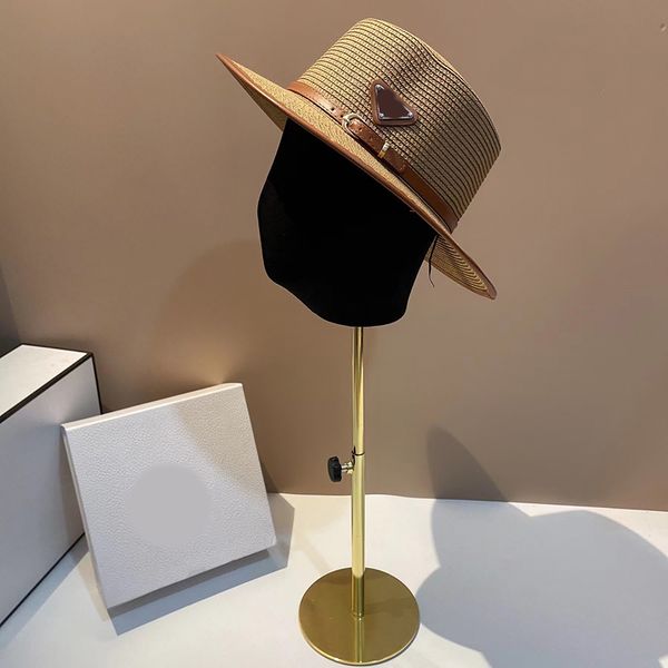 Chapeau de paille de styliste de luxe pour femmes, chapeau de paille plat, de haute qualité, même pare-soleil triangulaire, pour hommes et femmes, 2023