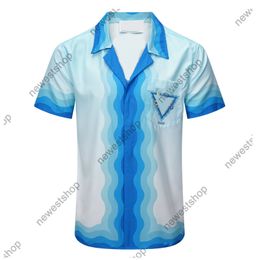 2023 Designer Summer Mens Chemises décontractées Europe Hawaii Beach Lettre Impression T-shirt de luxe Col rabattu T-shirt bleu Designers T-shirts
