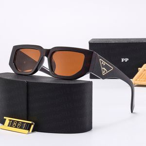 2023 Gafas de sol de diseñador Gafas clásicas Gafas de playa al aire libre Gafas de sol para hombre Mujer Color de mezcla Opcional Firma triangular con caja original