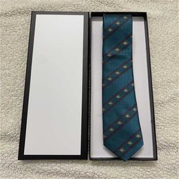 2023 Designer Cravates Hommes Cou Mode Hommes Cravates Lettre Imprimer À La Main Affaires Loisirs Cravat 100% Soie Luxe Haut Avec Boîte D'origine 69856 GNEO