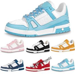 2023 Designer Trainer Sneakers Chaussures Zwart Heren de femme Plateforme Mode Lage schoen Rood Groen Cuir Rubber Wandelen Outdoor EUR 36-45 L2