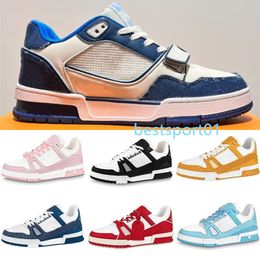 2023 Designer Trainer Sneakers Chaussures Zwart Heren de femme Plateforme Mode Lage schoen Rood Groen Cuir Rubber Wandelen Outdoor EUR 36-45 B3