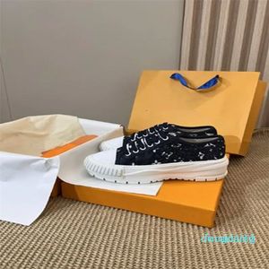 2023 Designer dames casual schoenen canvas sneakers rubber denim dubbele veters blauwe roze buitenschoenen