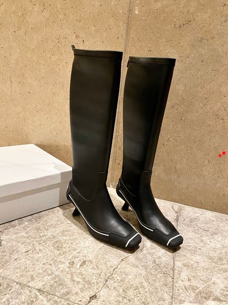 2023 Diseñador Mujeres Cuero brillante Nylon Hailf Botas Moda Tacones gruesos Martin Tobillo Botines Cuero genuino Combate Bota Damas Plataforma de invierno Zapatos Caja -N115