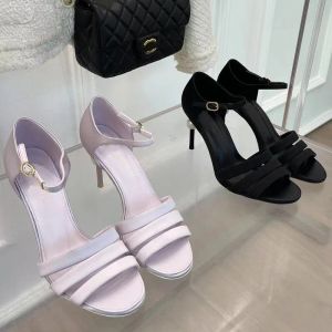 2023 sandales de perles de luxe pour femmes de créateurs femmes Matériel de satin Tempérament élégant Noir blanc un mot boucle chaussures ladys sexy Talon arrière talons hauts sandale taille 35-40