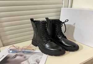 2023 Designers Martin Boots Boot Boot Classic Black Femmes Bottises d'automne Boîte de chausson d'hiver inclus Cowskin Top Shoes6860210