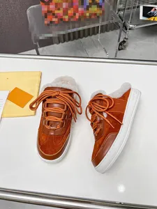 2023 Diseñadores Hombres al aire libre Zapatos casuales bajos Entrenador Fuerzas Monopatín Uno Unisex Punto Euro Airs Alto Mujeres Todo Blanco Negro Trigo Caminando 1121