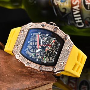 2023 Diamond 3-pins Automatische datum Watch Limited Edition Herenhorloges Topmerk Luxe Full-Full-Full-Full-Full-Full-Full-Quartz Watch Silicone Riem