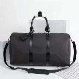 2023 Duffel Mens Designer Sac de voyage Embrayage sur sac à bagages Hommes basket-ball fourre-tout Keepall 55CM Sac à main clair Femmes Sacs de sport