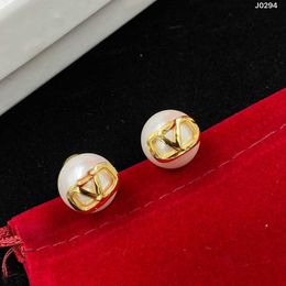 2023 oorbellen ontwerper voor vrouwen stud luxe gouden hartvorm parel kristal dubbele V letter 925s zilveren sieraden klassieke liefde GS1Y XG04