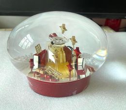 2023 Edition C Classics Globe de neige de Noël rouge avec bouteille de parfum à l'intérieur de la boule de cristal pour une nouveauté d'anniversaire spéciale VIP Gift7171690