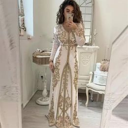 2023 Elegant Ivory Marocain Kaftan Muslim Robes de soirée Appliques à manches longues