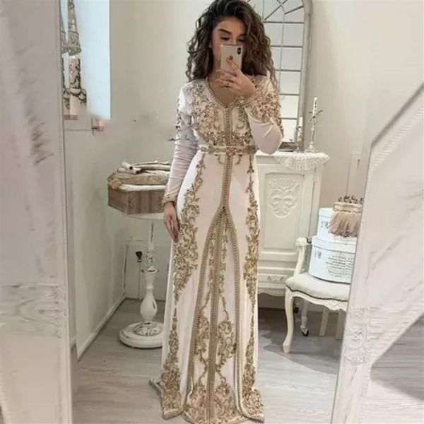 2023 Elegante Marfil Marroquí Kaftan Vestidos de noche musulmanes Apliques de manga larga Encaje dorado Islámico Arabia Saudita Dubai Parte formal246s