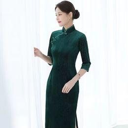 2023 Ropa étnica Mujeres de gran tamaño Cheongsam Slim Vestido de terciopelo mejorado de gama alta Vintage Qipao Mujer Vestidos largos tradicionales Chino