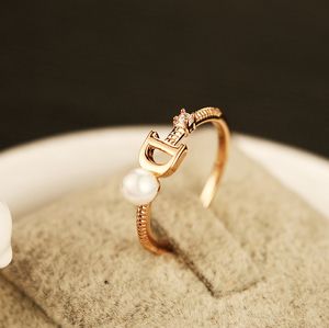 2023 Europa Merk Vergulde D Letter Ring Hoogwaardige Parel Ring Vintage Charms Ringen voor Bruiloft Retro Luxe Sieraden Kostuum sieraden