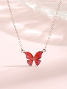 2023 rétro européen et américain S925 en argent sterling nouveau collier papillon rouge mode et élégance collier de haute qualité femme