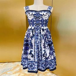 2023 vestido de lujo europeo Nueva serie de porcelana azul y blanca 100% algodón posicionamiento falda grande con cabestrillo oscilante293o