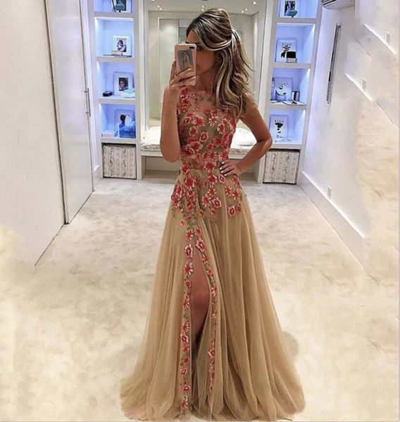 2023 robes de soirée Champagne Scoop robe de bal cou fleurs colorées sans manches cuisse fente latérale étage longueur robes de bal