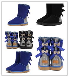 2023 Gastos Australia uggitys Botas de nieve Marca de moda Botas medianas Clásico 2 filas de lazos de diamantes unidos Diseño Botas de lana Wggs Zapatos cálidos de invierno