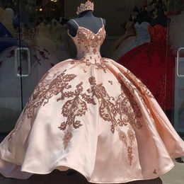 2023 Exquiste Sexy Jurken voor Quinceanera Blush Pink Rose Gold Lovertjes Kant Applicaties Kralen Sweetheart Spaghettibandjes Plus Size Formele Party Prom Avondjurken