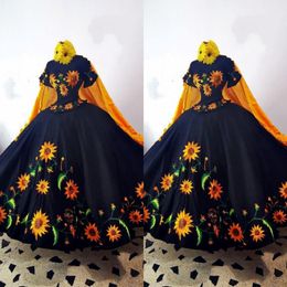 2023 Fashinable Mexcian Quinceanera Robes Sunflower brodés Off Bow Bow Charro Sweet 15 Robe Party Gowns Formeal Gowns Thème Vinat 266J