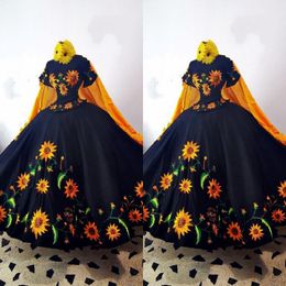 2023 Fashinable Mexcian Quinceanera Robes Sunflower brodés Off Bow Bow Charro Sweet 15 Robe Party Gowns Thème Vinat 256T