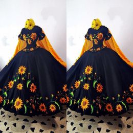 2023 Fashinable Mexcian Quinceanera Robes Sunflower brodés Off Bow Bow Charro Sweet 15 Robe Party Gowns Formeal Themes Vinat 225W