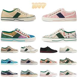 2023 Moda 1977 Lona Zapatos casuales Luxurys Designers Womens Shoe Italia Verde y rojo Web Stripe Suela de goma Stretch Cotton Low Top Mens Sneaker Tamaño 36-44