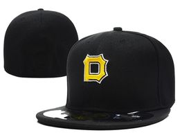 2023 Mode Accessoires Klaar Voorraad Eén Stuk Alle Team Bal op veld Gepaste Hoeden Platte Vizier Fan's Sized Chapeau Baseball Gesloten Caps Voor Unisex maat 7-8