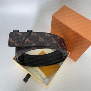 2023 Mode Grande boucle Ceinture en cuir véritable boîte orange Ceintures de créateurs hommes femmes de haute qualité nouvelles ceintures pour hommes