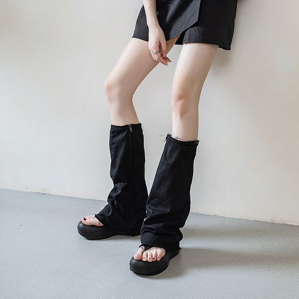 2023 Fashion Boots Clip Toes Pantalon en denim à semelles épaisses Bottes cool mi-mollet pour femmes