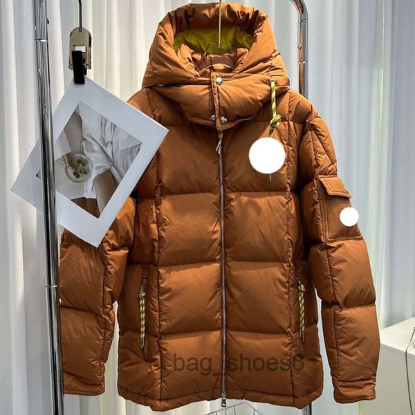 2023 Fashion Designer Men's M Down Jacket Badge brodé Femme Anniversaire Veste d'hiver Marque française Down Jacket Décorations P Lettre