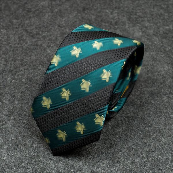 2023 Créateur de mode Hommes Cravates en soie Kinny Slim Narrow Polka Lettre en pointillé Jacquard Cravates tissées à la main dans de nombreux styles avec boîte 8881s8
